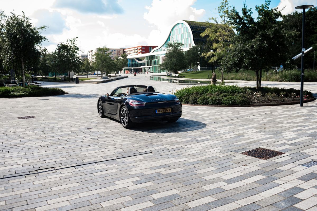 Emmen centrum Digi-Tom Porsche